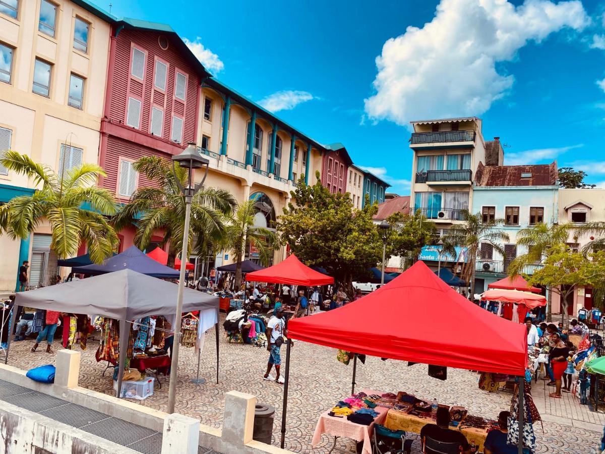 Loft T2 En Couleur En Plein Centre Ville Fort-De-France Martinique Exterior foto