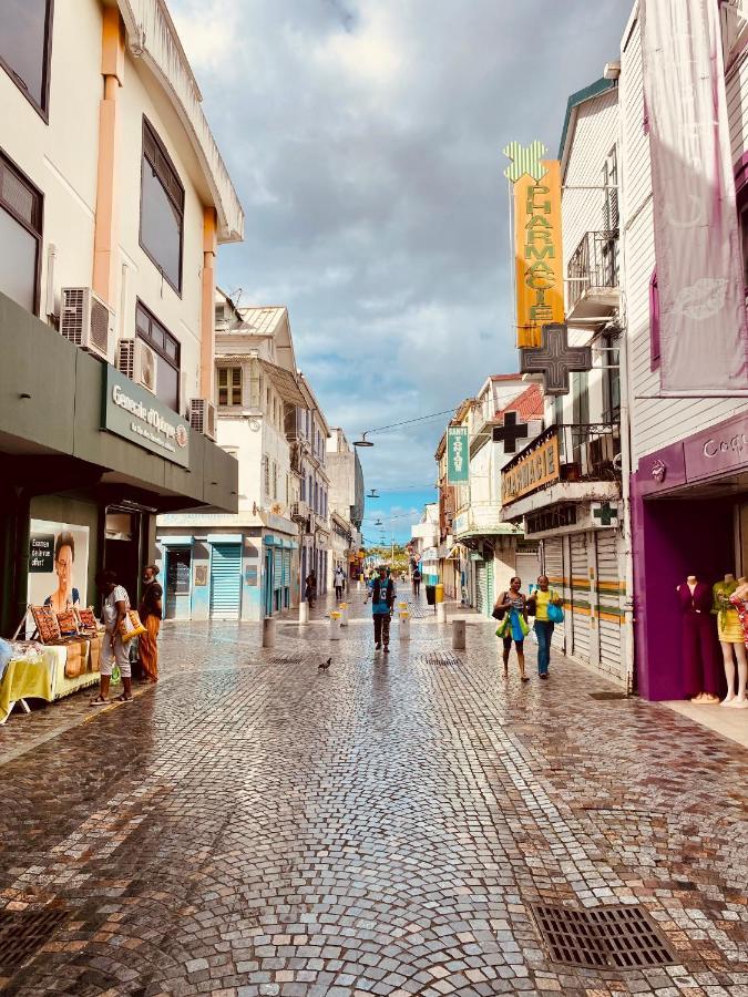 Loft T2 En Couleur En Plein Centre Ville Fort-De-France Martinique Exterior foto